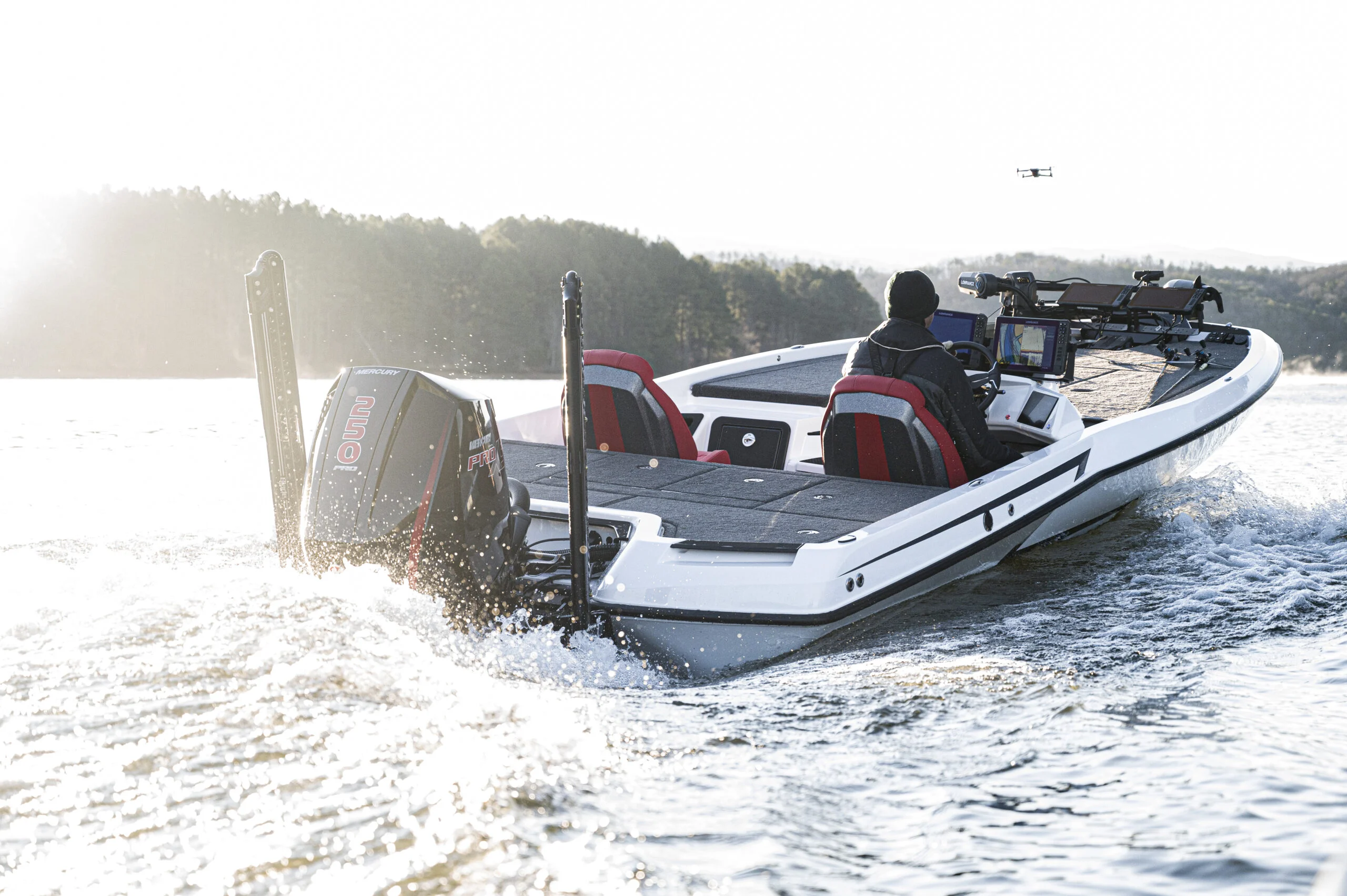 LX21 Bass Boat White WIth Red Seats